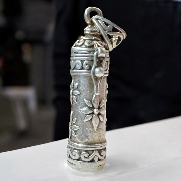 Sterling Silver Prayer/Poison Vial Locket Pendant - Picture 2 of 10